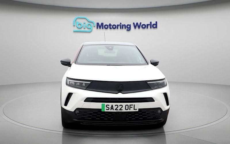 Used Vauxhall Mokka SRi 100 kW (136 HP) 2022 White SUV