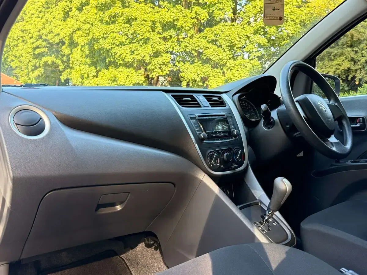 Used Suzuki Celerio SZ4 68 HP (50 kW) 2016 White Hatchback