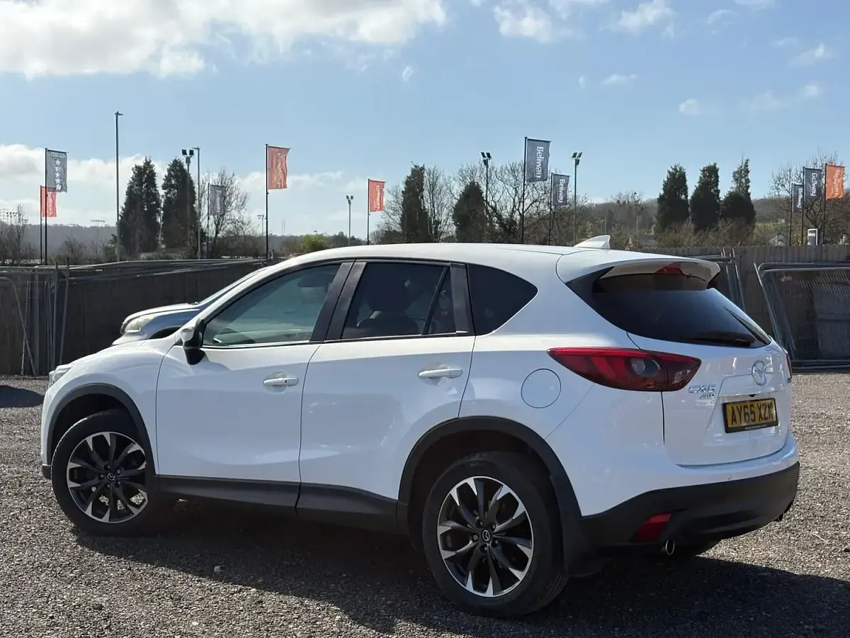 Used Mazda 6 Inclusive 175 HP (128 kW) 2015 White Estate