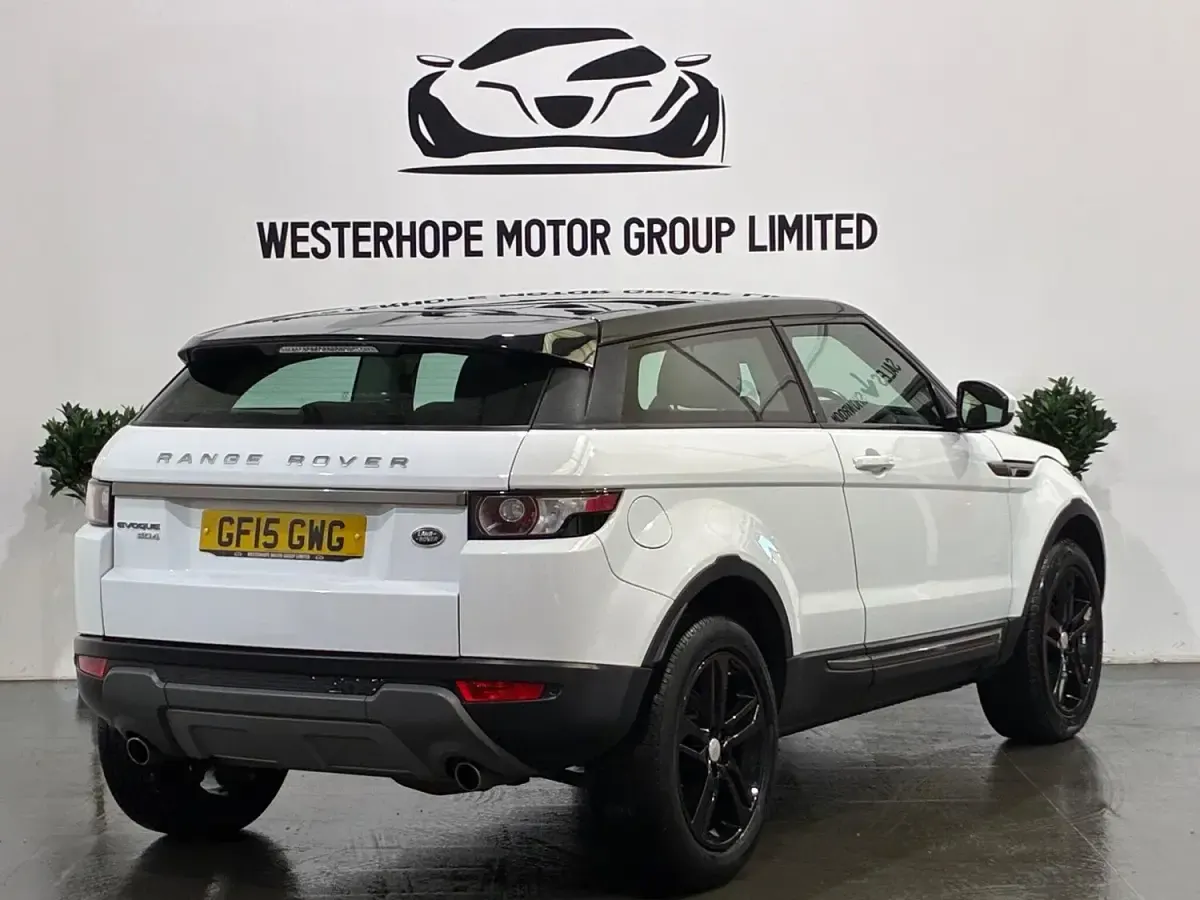 Used Land Rover Range Rover evoque Pure 2015 White Coupe