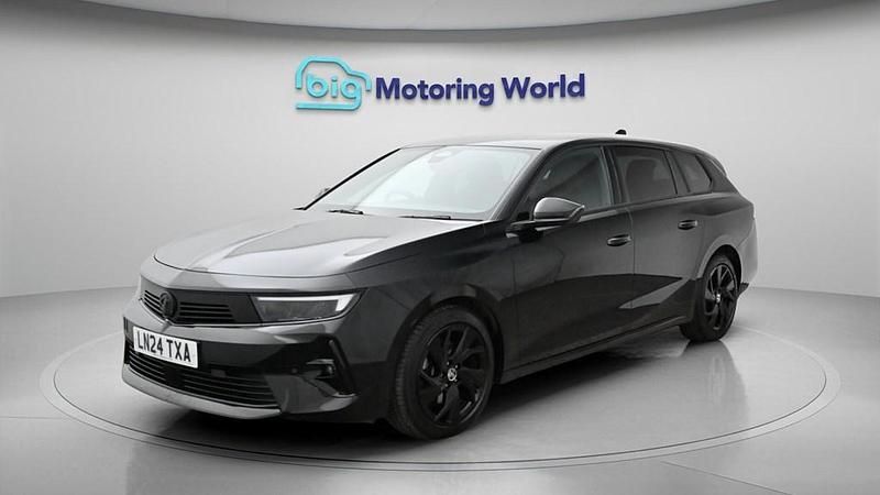 Used Vauxhall Astra S 130 HP (95 kW) 2024 Black Estate