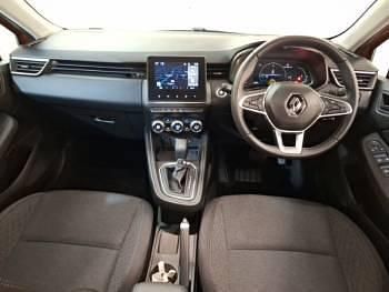 Used Renault Clio V Evolution 145 HP (106 kW) 2023 Orange Hatchback