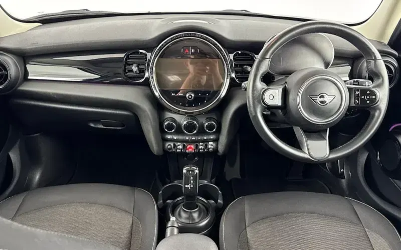 Used Mini Cooper Classic 136 HP (100 kW) 2022 Blue Hatchback