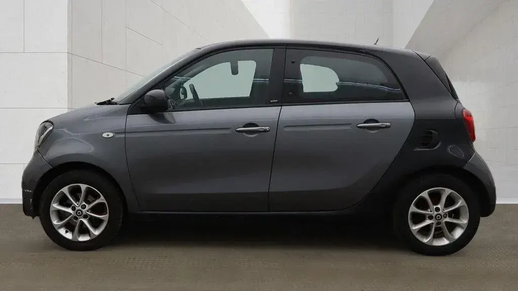 Used Smart ForFour Passion 71 HP (52 kW) 2016 Grey Hatchback