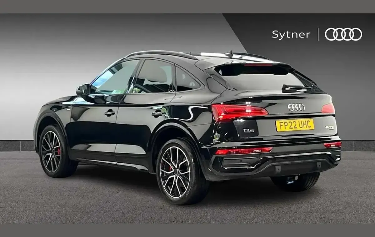 Used Audi Q5 Sportback Comfort 261 HP (191 kW) 2022 Black SUV