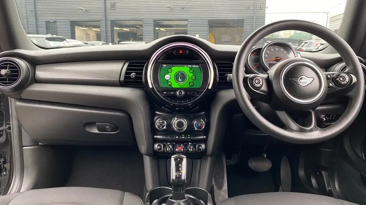 Used Mini Cooper Cabriolet Classic 134 HP (98 kW) 2019 Black Cabriolet