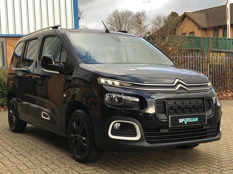 Used Citroën Berlingo Flair 128 HP (94 kW) 2021 Black MPV
