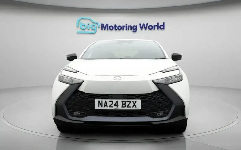 Used Toyota C-HR Design 140 HP (102 kW) 2026 SUV