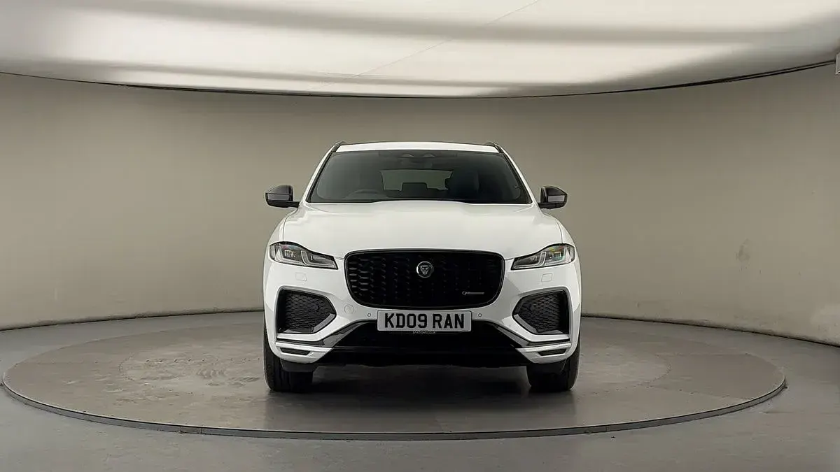 Used Jaguar F-Pace R-Dynamic 204 HP (150 kW) 2024 White SUV