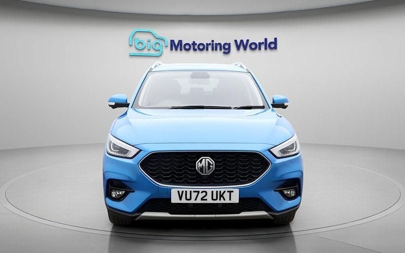 Used MG ZS Exclusive 111 HP (81 kW) 2024 Hatchback