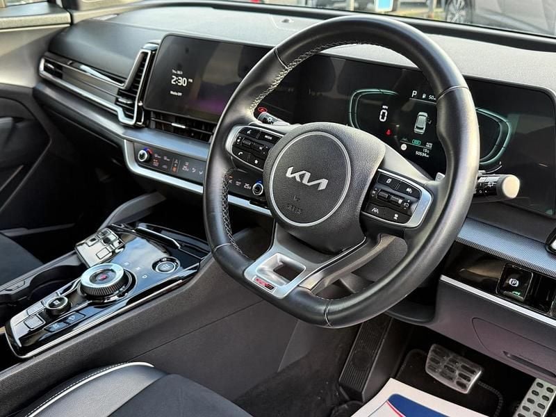 White Used 2022 Kia Sportage GT-Line SUV | £21,250 (Fair price) - Image 1/4