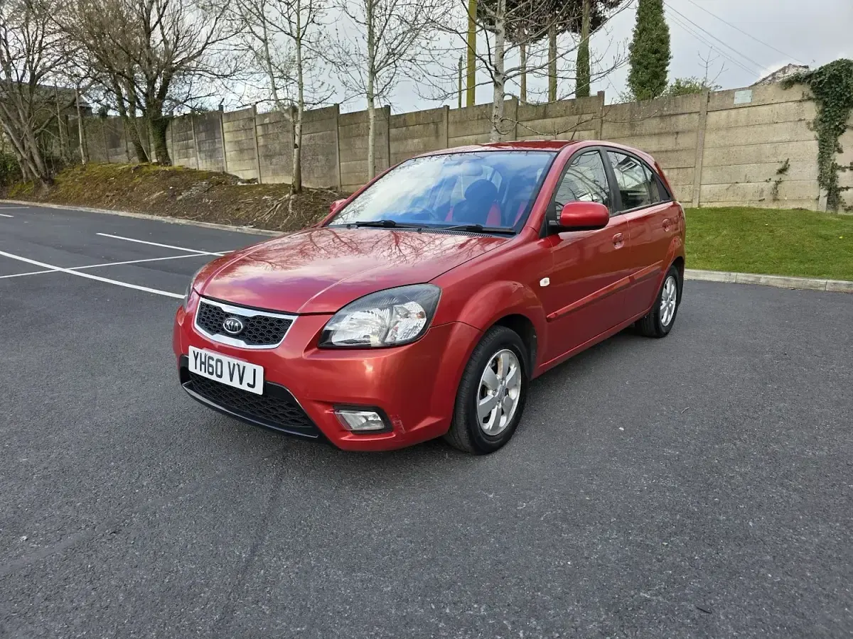 Used Kia Rio 2010 Red Hatchback
