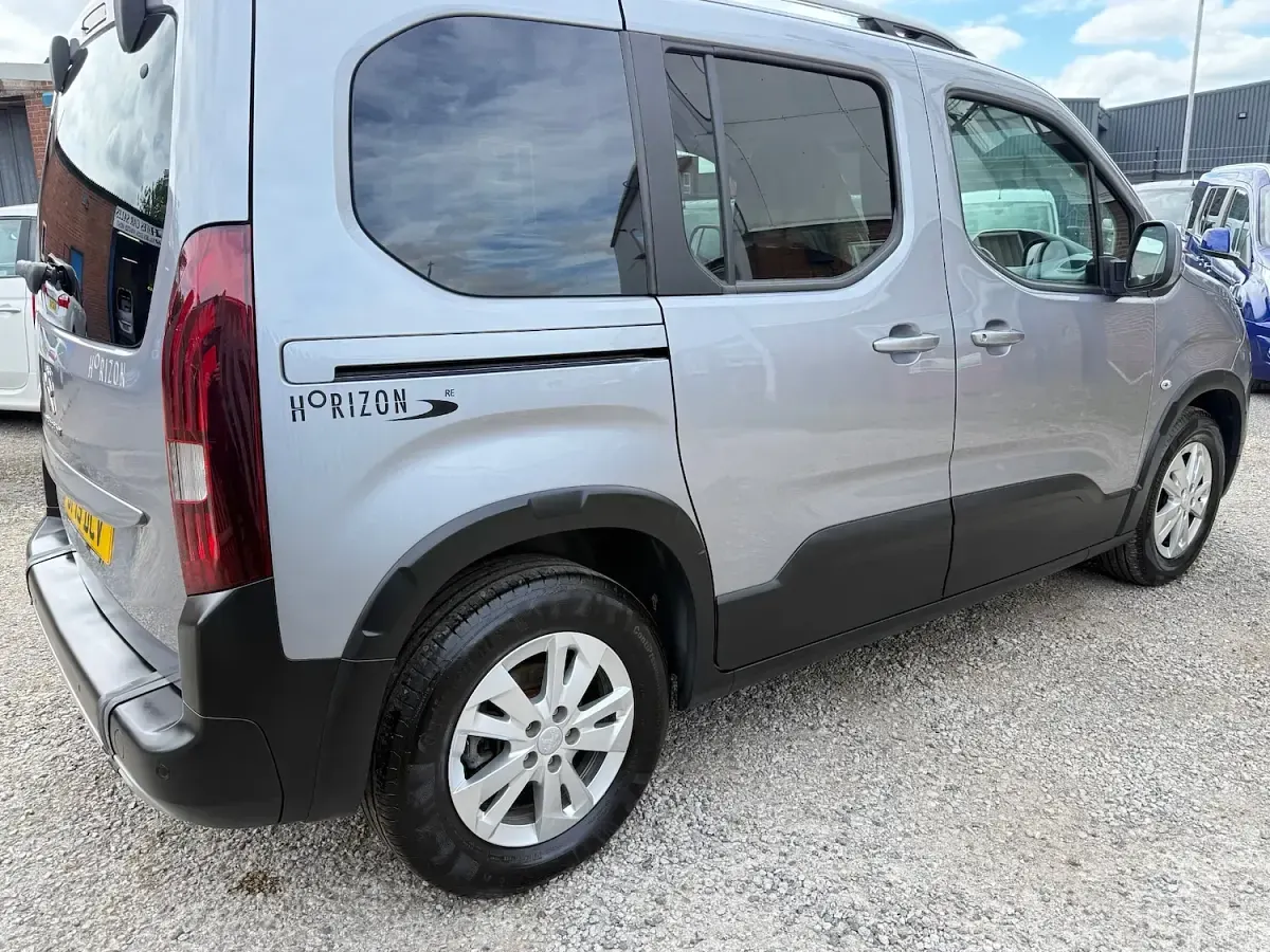 Used Peugeot Rifter Allure 131 HP (96 kW) 2019 Grey MPV