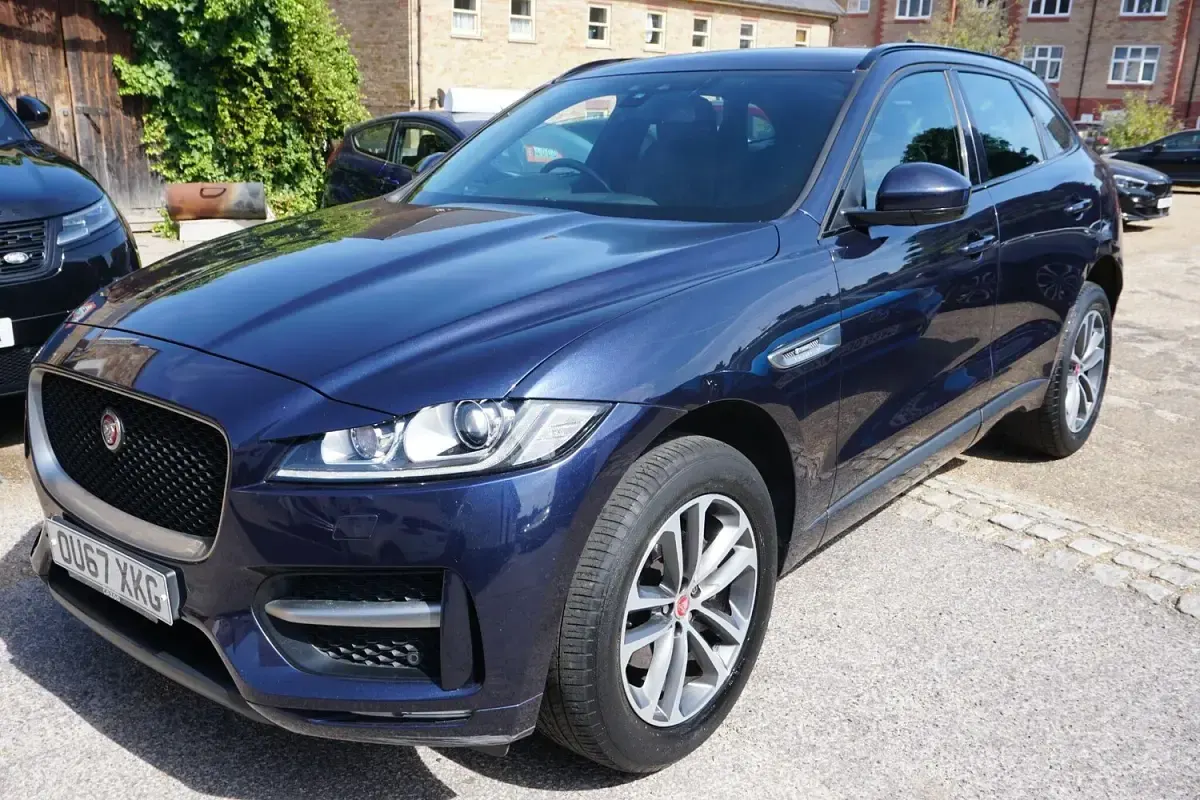 Used Jaguar F-Pace R-Sport 180 HP (132 kW) 2017 Blue SUV