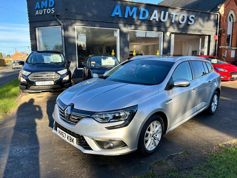 Used Renault Mégane GrandTour Dynamique 110 HP (80 kW) 2017 Silver Estate
