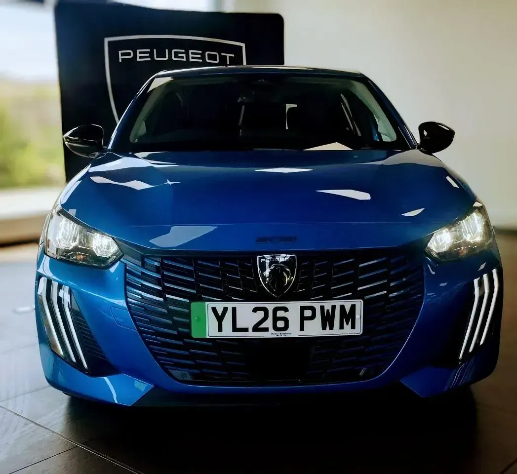 New Peugeot e-208 Allure 98 kW (134 HP) 2026 Blue Hatchback
