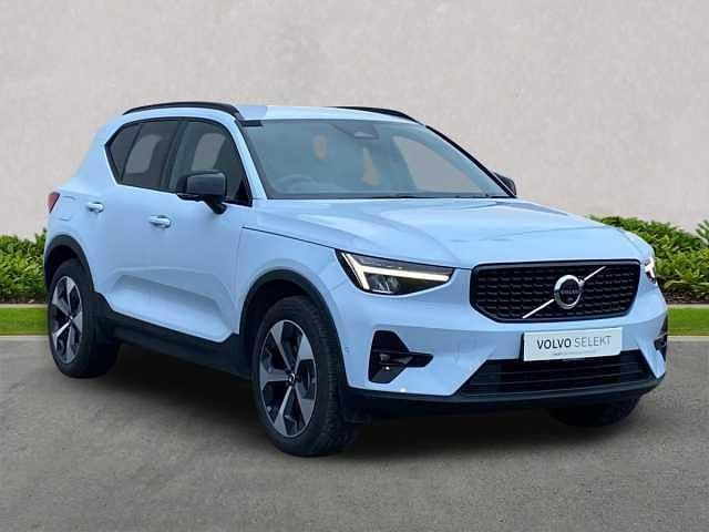 Used Volvo XC40 Plus 163 HP (119 kW) 2025 SUV