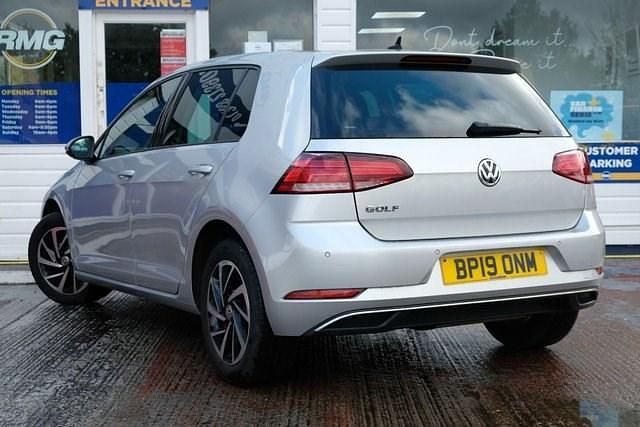 Used VW Golf VII Match 114 HP (83 kW) 2019 Silver Hatchback