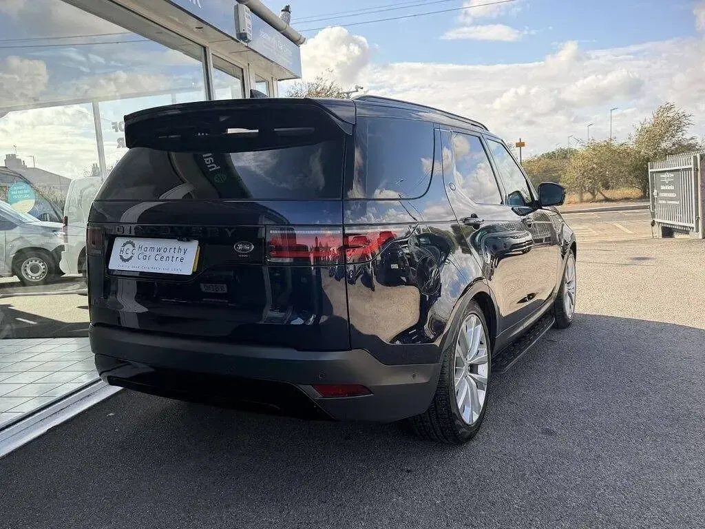 Used Land Rover Discovery SE 300 HP (220 kW) 2021 Blue SUV