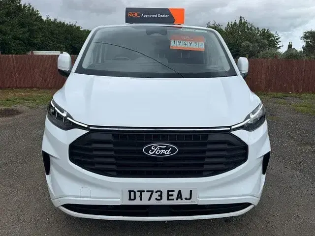 Used Ford Transit Custom Limited 136 HP (100 kW) 2024 White Van