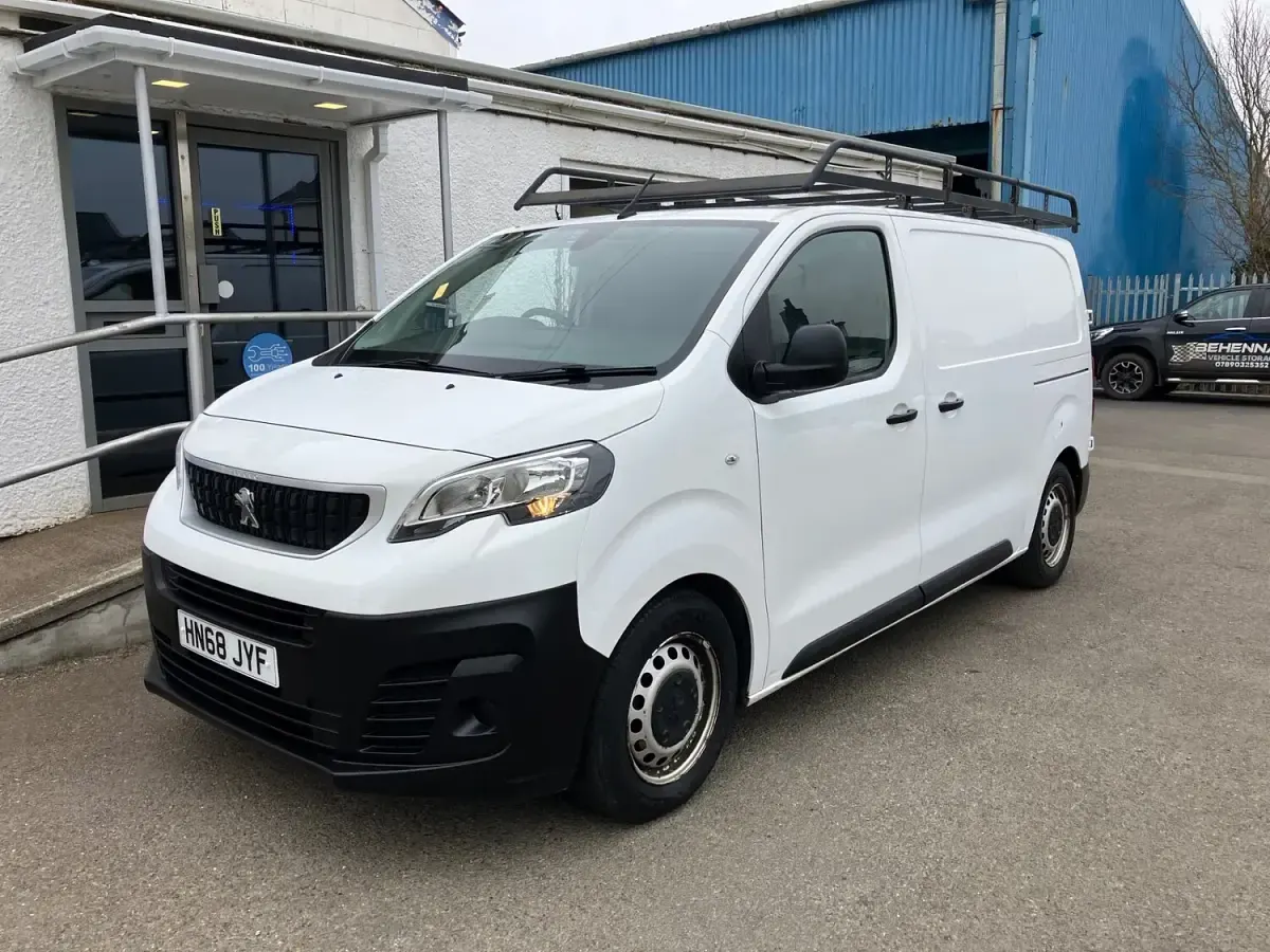 Used Peugeot Expert 2018 White Van