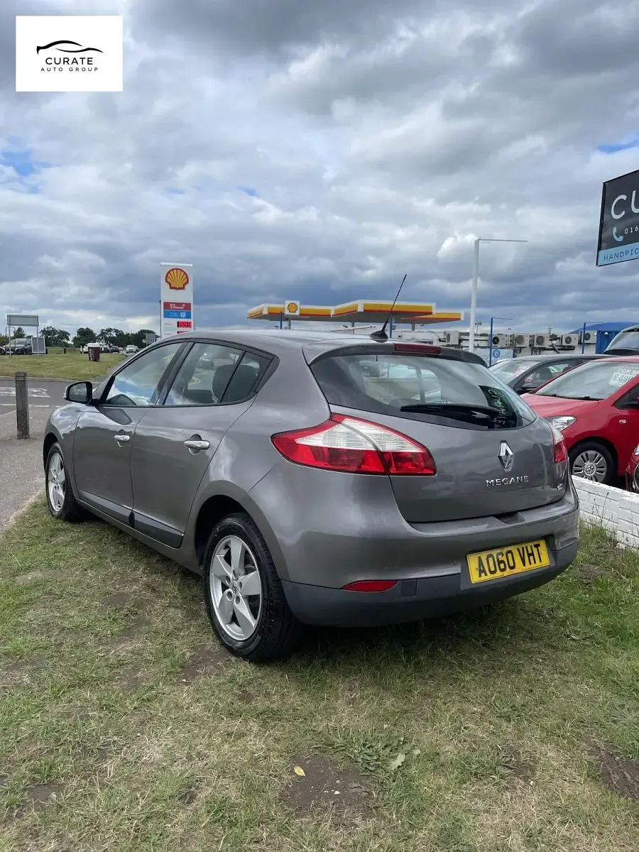 Used Renault Mégane Dynamique 110 HP (80 kW) 2010 Grey Hatchback