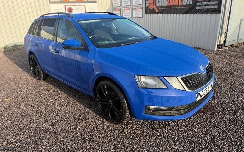 Used Skoda Octavia SE Drive 150 HP (110 kW) 2019 Blue Estate