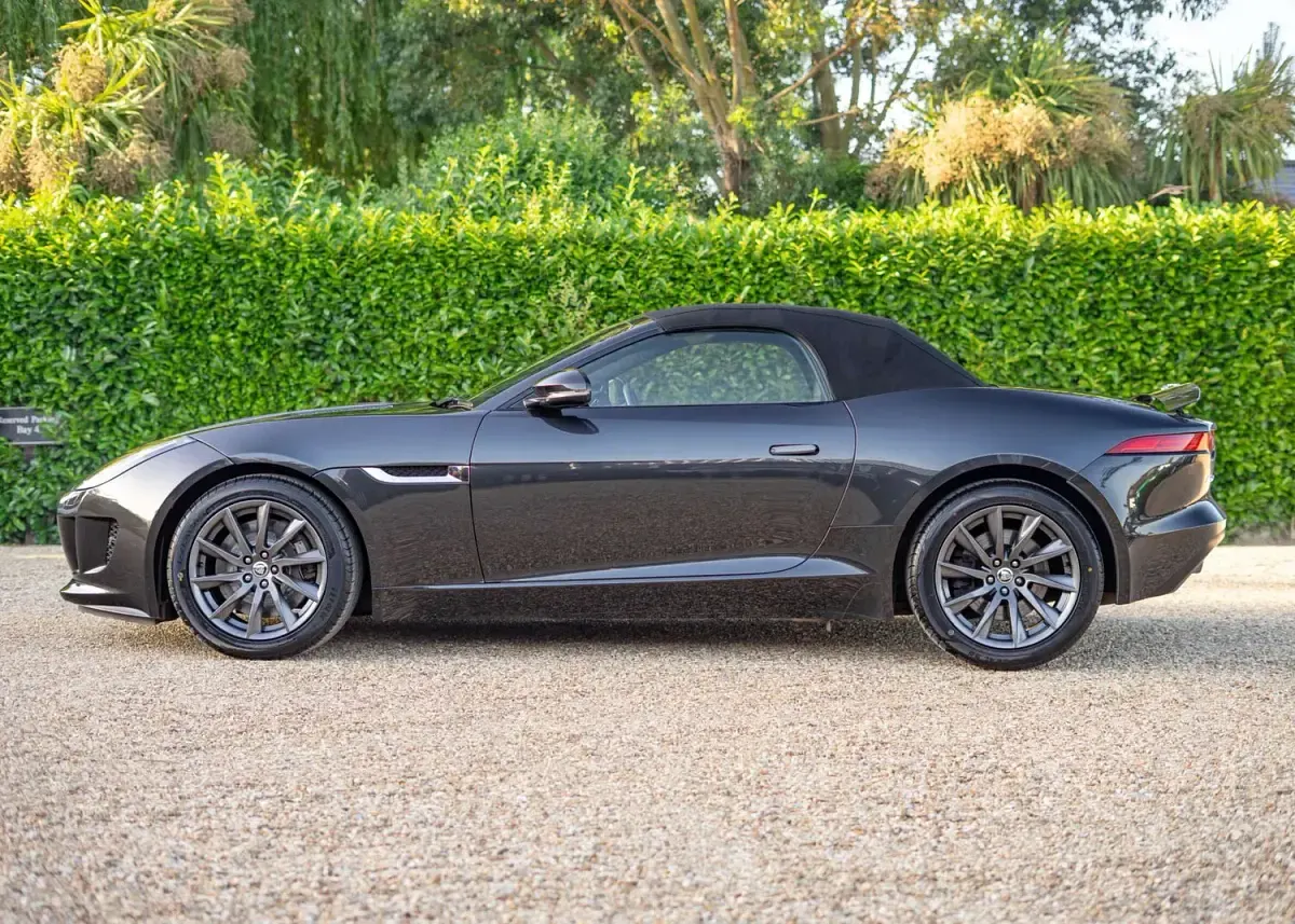 Used Jaguar F-Type Supercharged 380 HP (279 kW) 2013 Grey Cabriolet