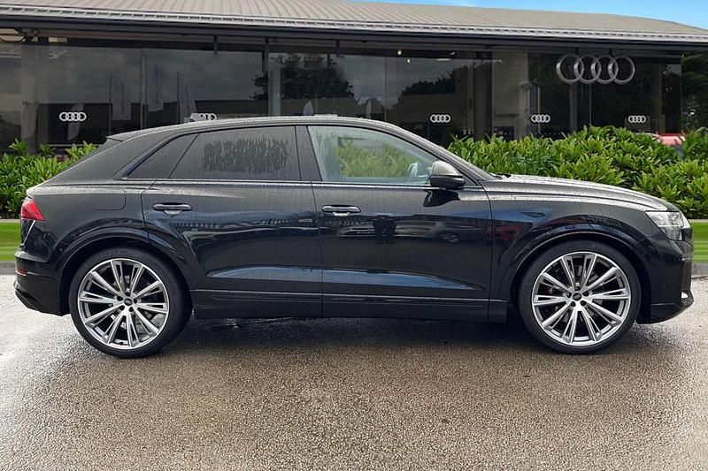 New Audi SQ8 Comfort 507 HP (372 kW) 2025 Black SUV
