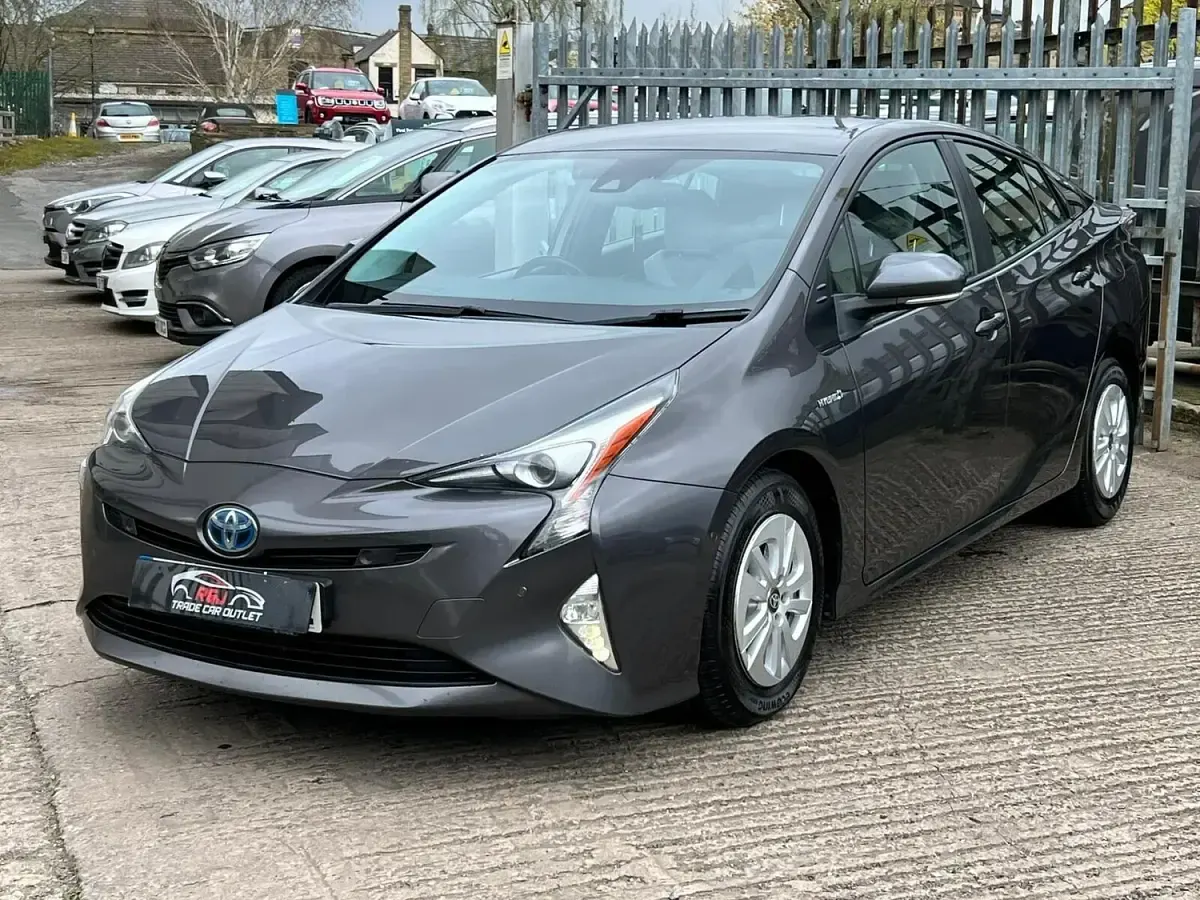 Used Toyota Prius Business Edition 2017 Grey Hatchback