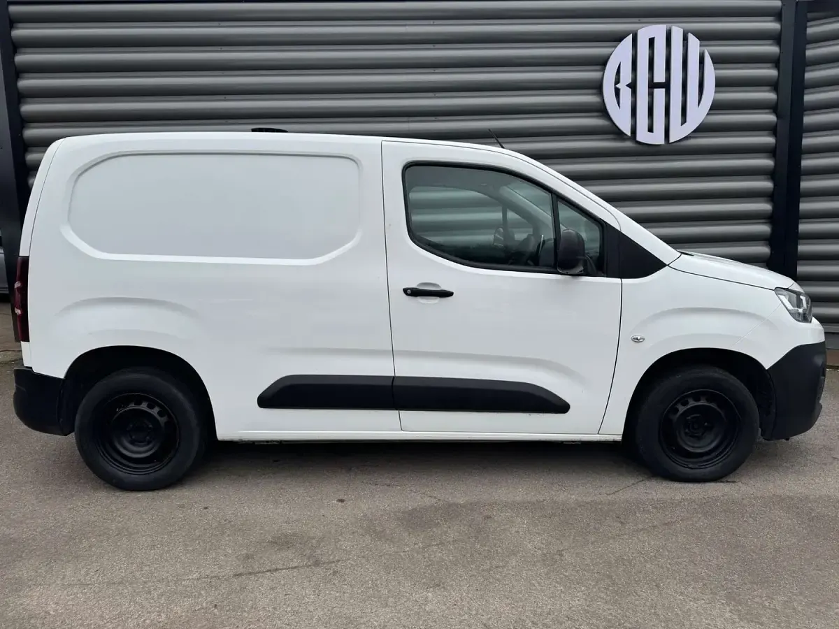 Used Citroën Berlingo 2022 White MPV