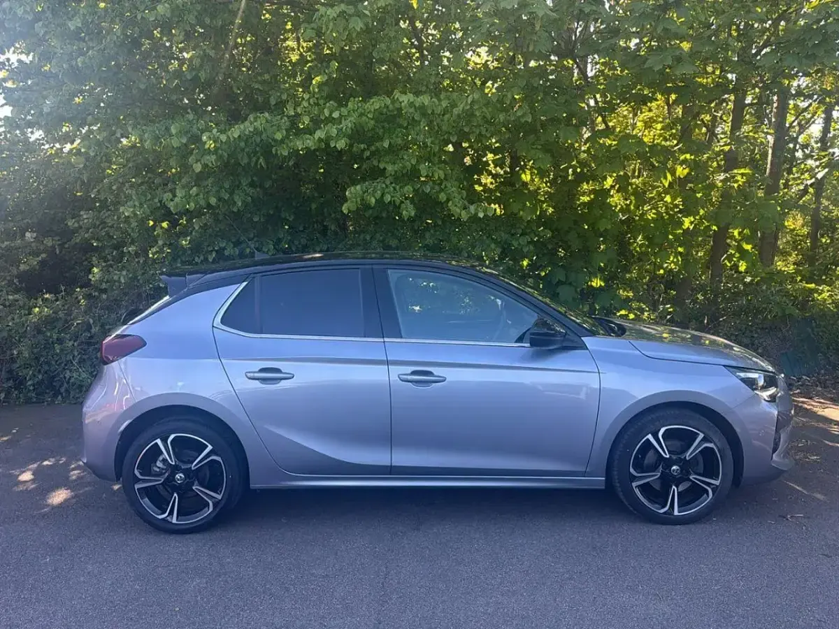 Used Vauxhall Corsa Ultimate 130 HP (95 kW) 2023 Contrast grey Hatchback