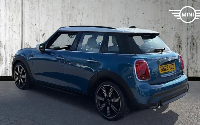 Used Mini Cooper Exclusive 136 HP (100 kW) 2023 Blue Hatchback