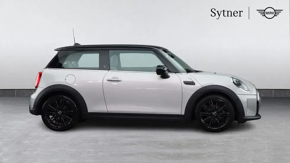 Used Mini Cooper Exclusive 134 HP (98 kW) 2022 Silver Hatchback