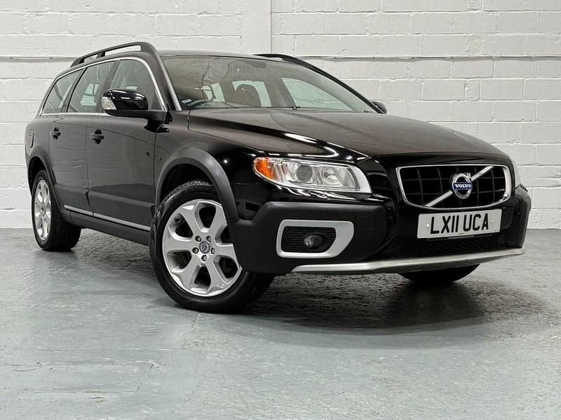 Black Used 2011 Volvo XC70 SE Lux SUV | £8,395 (Fair price) - Image 1/4