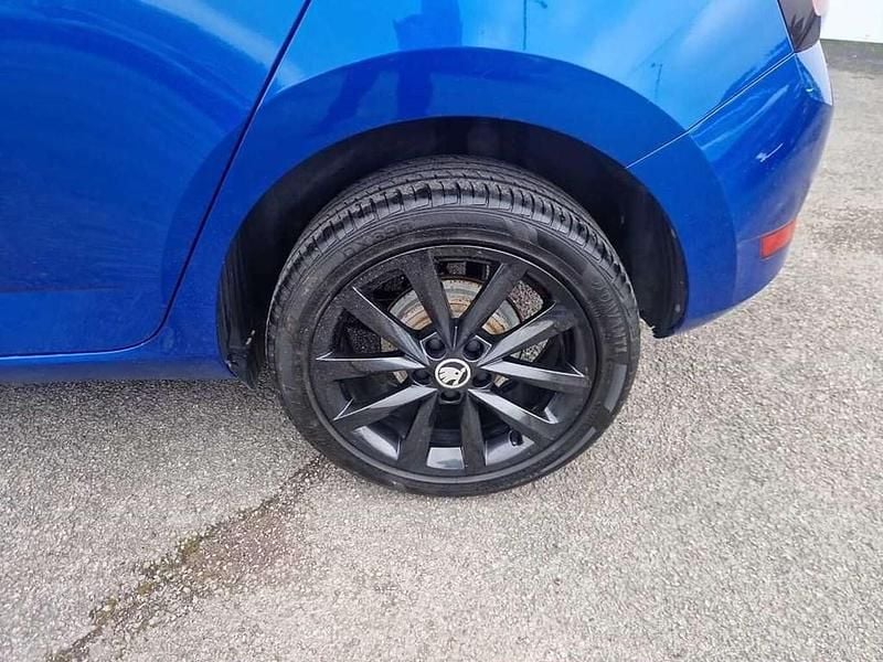 Used Skoda Fabia Colour Edition 73 HP (53 kW) 2019 Race blue metallic Hatchback