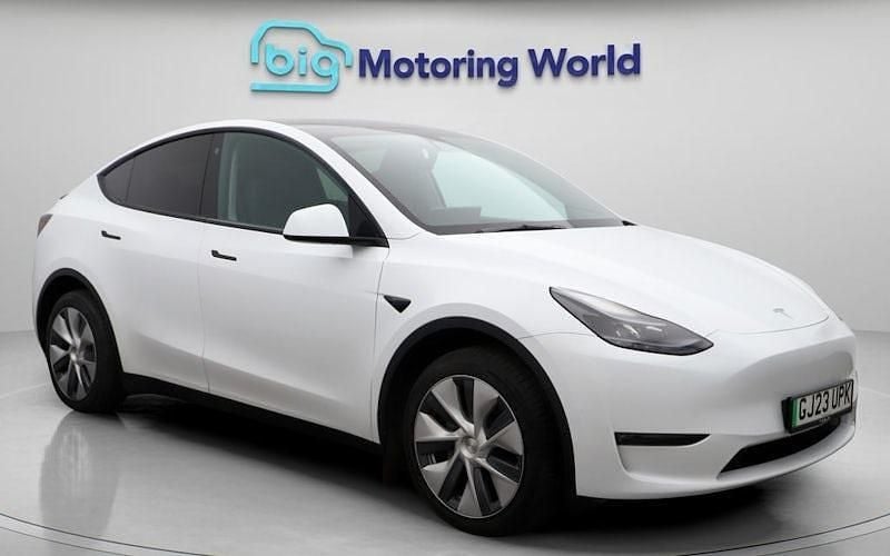Used 2025 Tesla Model Y Long Range AWD SUV | £26,100 (Good price) - Image 1/4