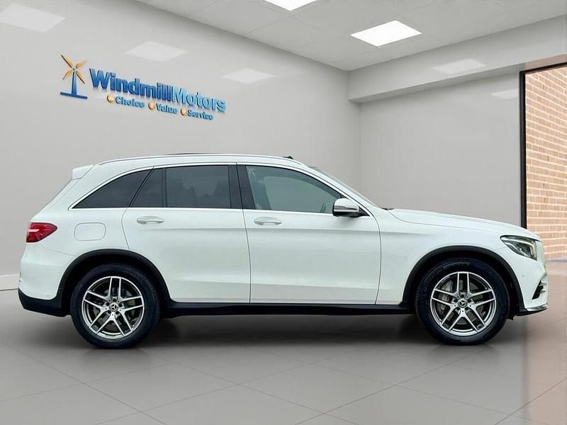 Used Mercedes GLC220 AMG line 2018 White Estate