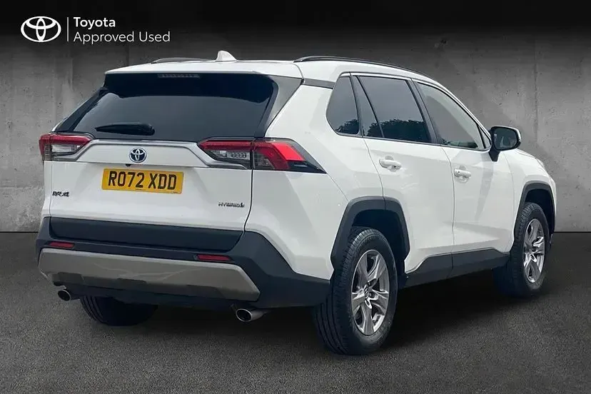 Used Toyota RAV4 Hybrid 218 HP (160 kW) 2023 White SUV