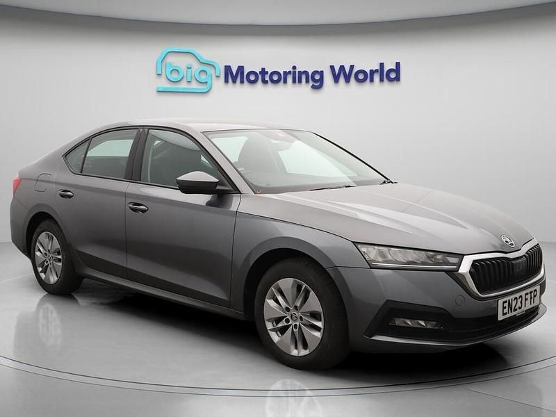 Grey Used 2023 Skoda Octavia SE Hatchback | £16,000 (Fair price) - Image 1/4