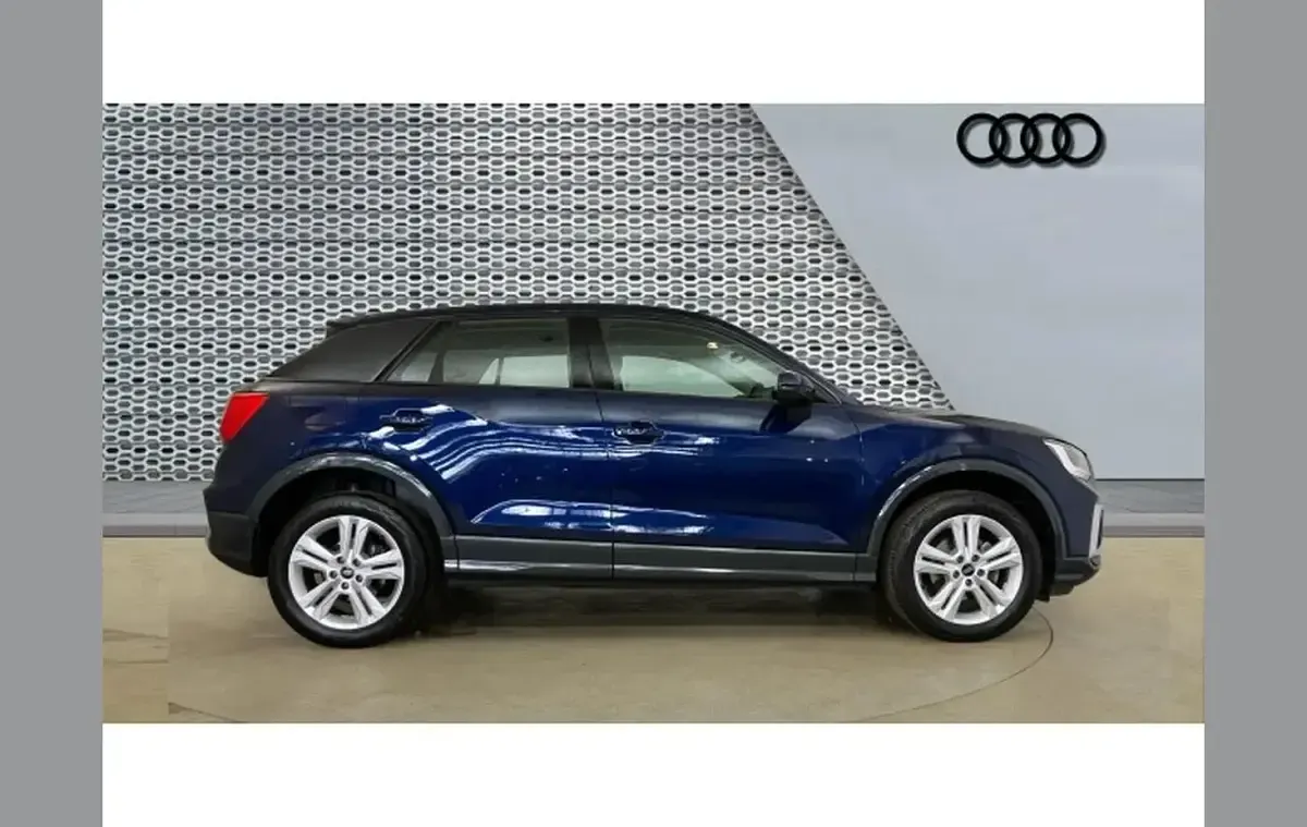 Used Audi Q2 Sport 116 HP (85 kW) 2024 Blue SUV