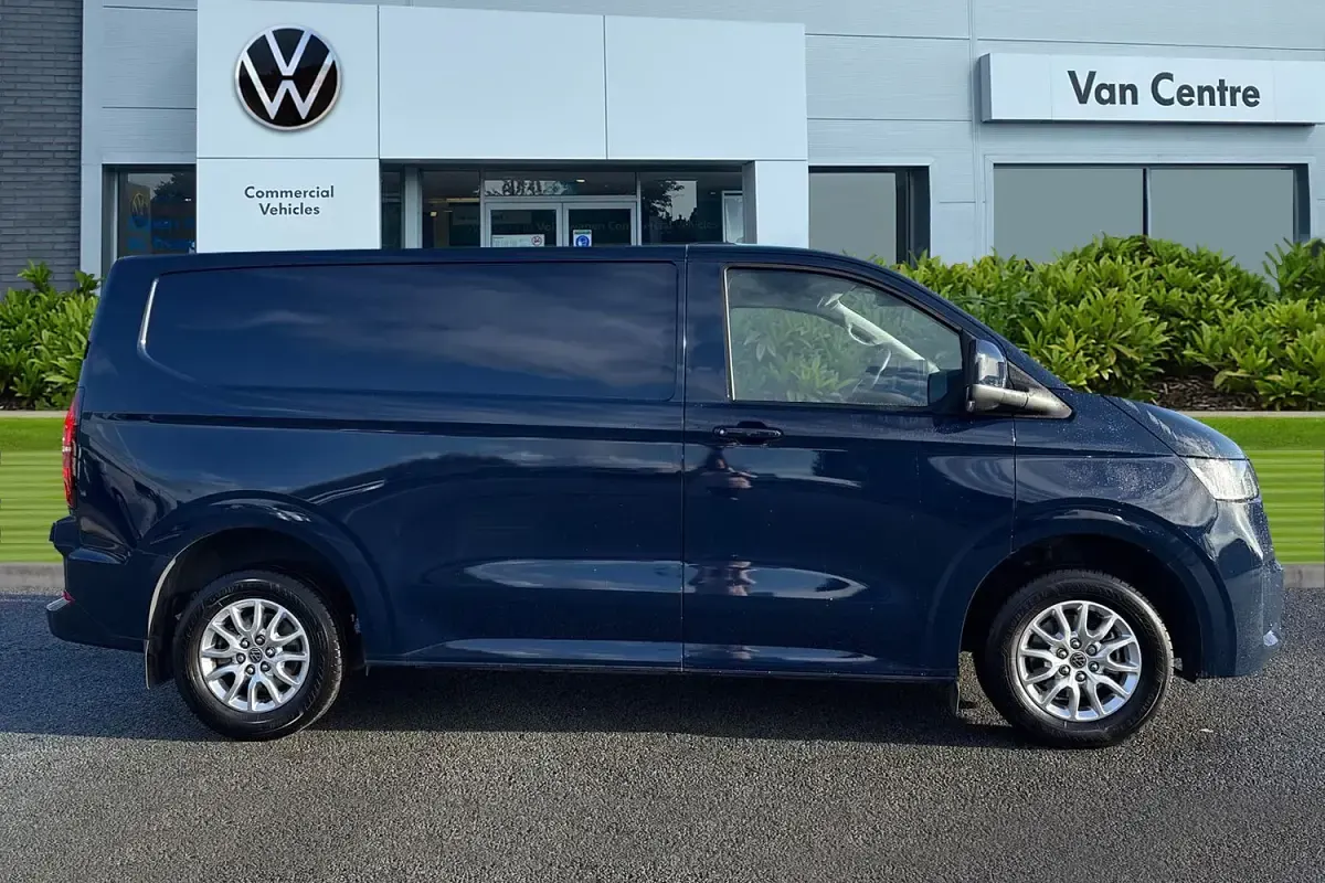 Begagnad VW Transporter Pro 2025 Lila Van