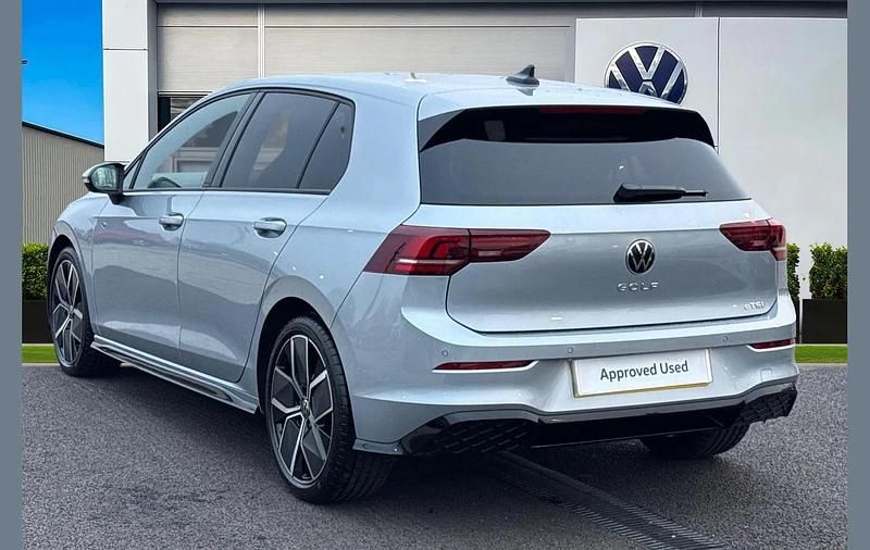 Used VW Golf VIII R-line 147 HP (108 kW) 2025 Silver Hatchback