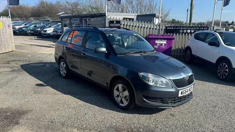 Used Skoda Fabia SE 90 HP (66 kW) 2014 Grey Estate