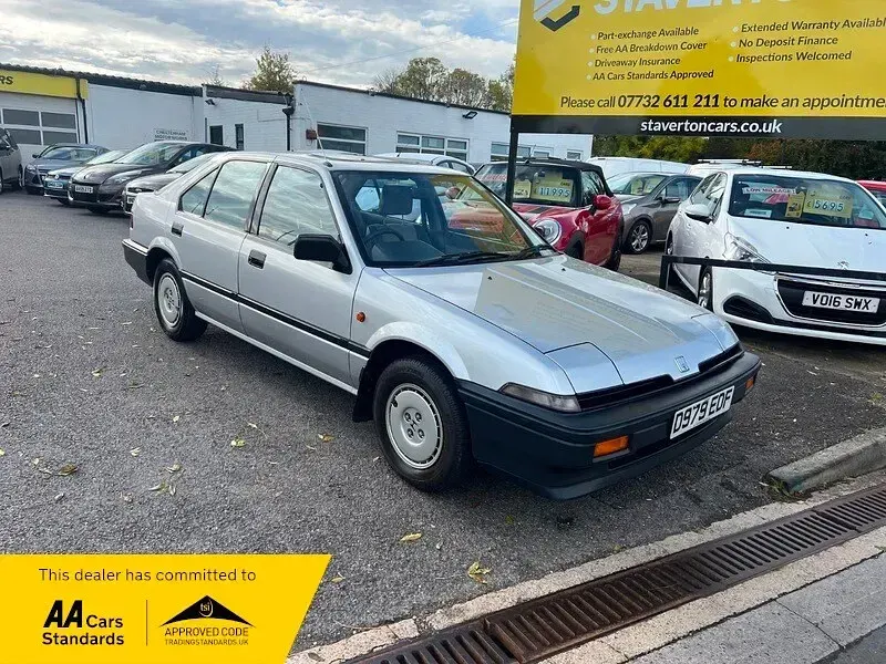 Used Honda Integra 85 HP (62 kW) 1987 Silver Coupe