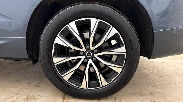 Used Volvo XC60 Plus 247 HP (181 kW) 2025 SUV