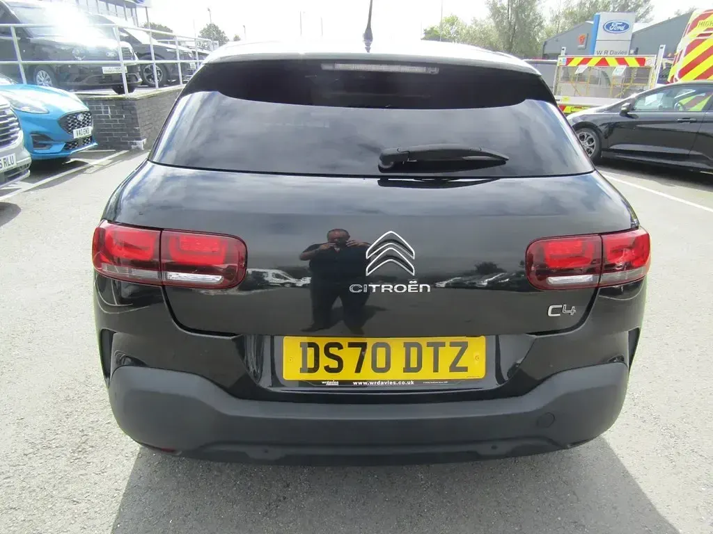 Used Citroën C4 Cactus Flair 110 HP (80 kW) 2020 Black Hatchback