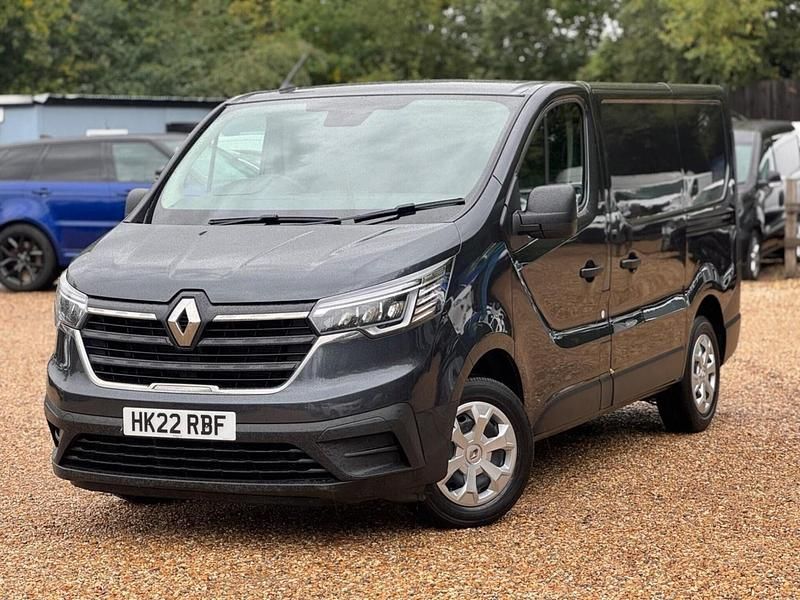 Grey Used 2022 Renault Trafic Business MPV | £11,444 (Good price) - Image 1/3
