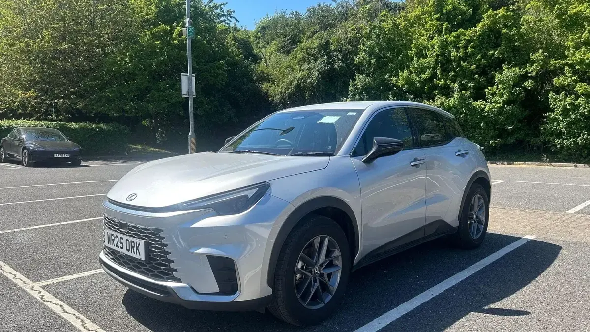 Used Lexus LBX 136 HP (100 kW) 2025 Silver SUV
