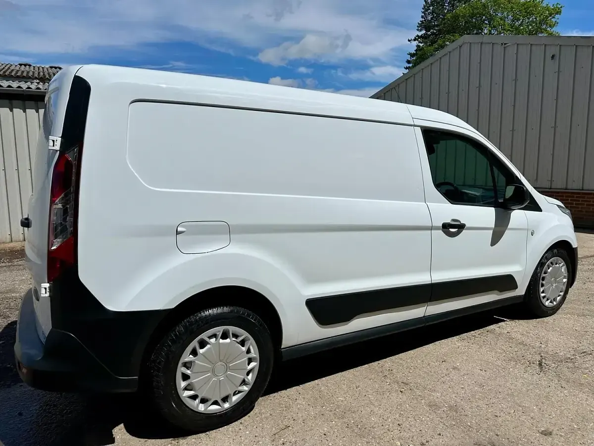 Used Ford Transit Connect S 100 HP (73 kW) 2019 White MPV